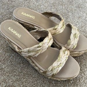 Kaanas sandal/wedge shoes